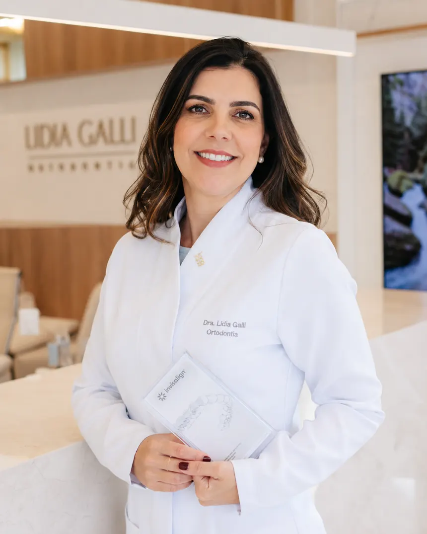 Dra. Marina Azevedo, ortodontista